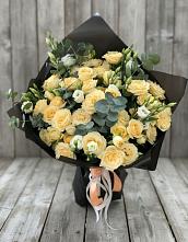 Букет цветов из:  Розы и Лизиантусы в Таёжном
