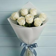 Букет 7 Белых роз Эдлесс Лав в Таёжном