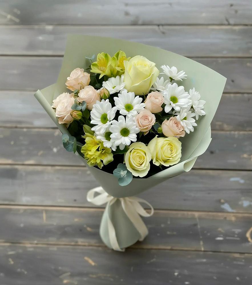 Букет цветов из: Альстромерии, Розы и Хризантемы в Таёжном