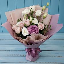 Букет цветов из:  Розы и Лизиантусы в Таёжном