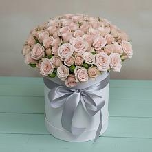 Цветочная композиция из Розы в шляпной коробке в Таёжном