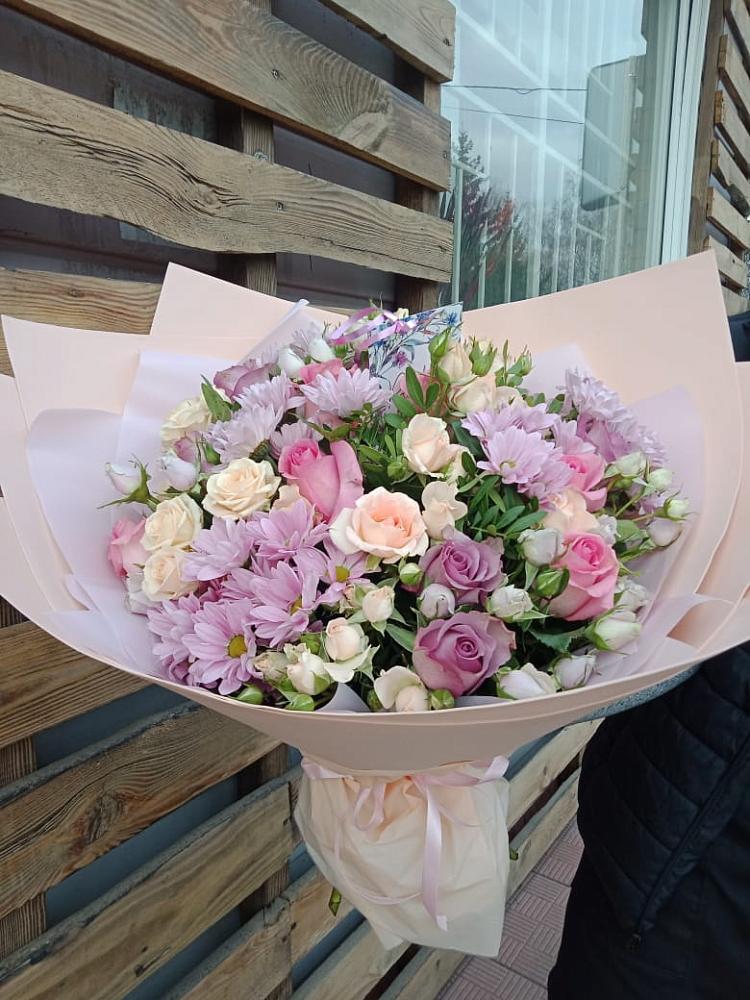 Букет цветов из: Розы и Хризантемы в Таёжном