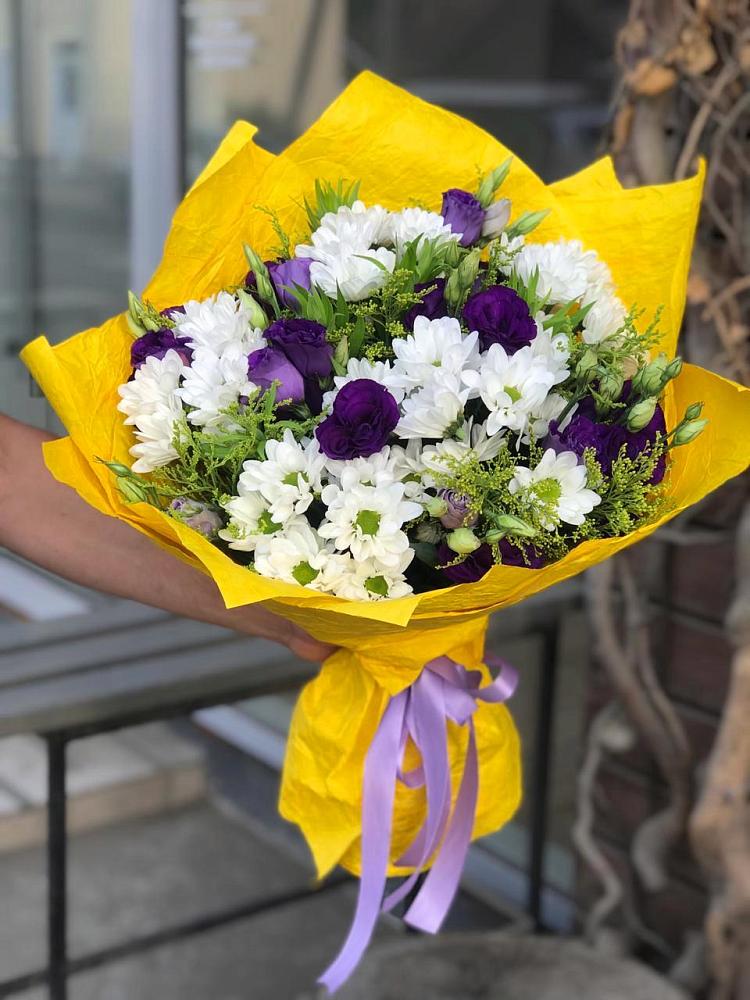 Букет цветов из: Ирисы, Хризантемы и Ромашки в Таёжном