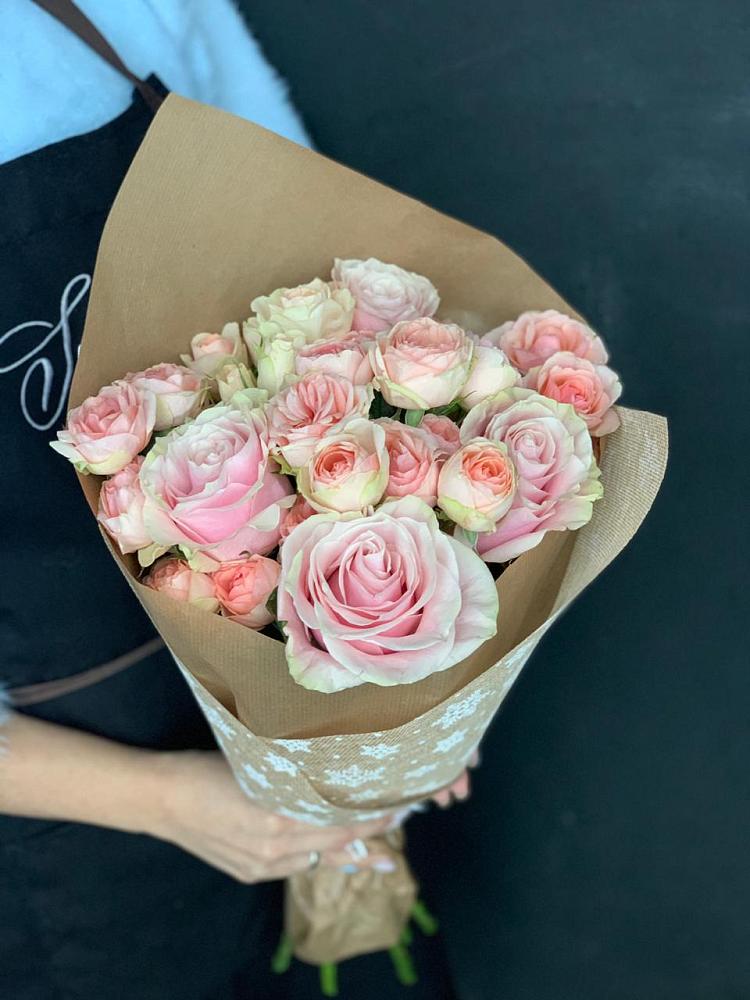 Букет цветов из: Хризантемы и Розы в Таёжном