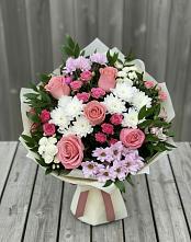 Букет цветов из:  Альстромерии, Гвоздики, Розы и Хризантемы #REPLACE_PRED# Таёжном