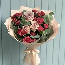 Букет цветов из:  Гвоздики и Розы в Таёжном