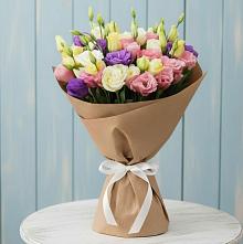 Букет цветов из:  Лизиантусы #REPLACE_PRED# Таёжном