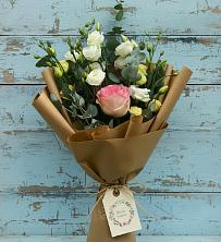 Букет цветов из:  Розы и Лизиантусы в Таёжном