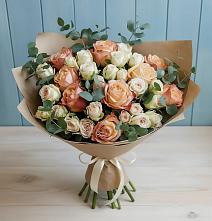 Букет цветов из:  Альстромерии и Розы в Таёжном