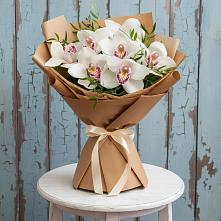 Букет цветов из:  Орхидеи и Розы в Таёжном