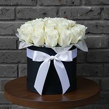 Цветочная композиция из Розы в шляпной коробке #REPLACE_PRED# Таёжном